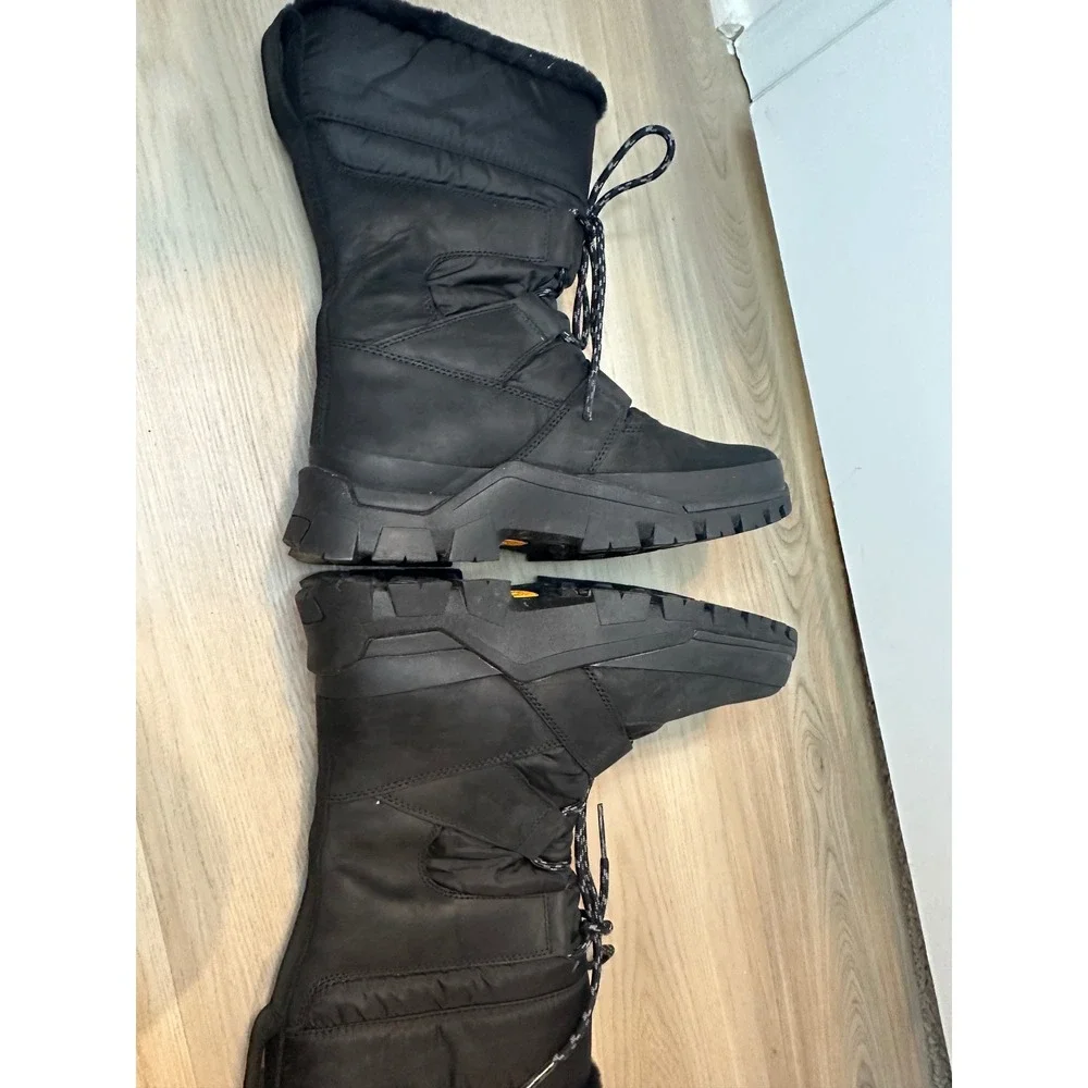 Timberland Women 10 Black Winter Boots Faux Fur Trim Lace Up Snow Boots Lug Sole